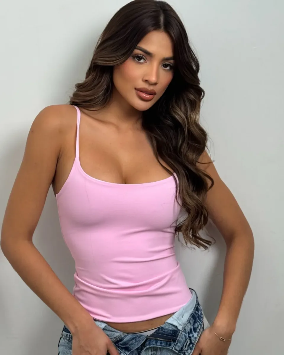 Blusa básica Mía en rosado de LIA Couture
